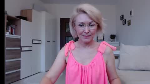 Jasmin room for people 40 online show from January 18, 2025, 1:29 pm