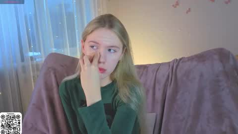 Chloe online show from February 17, 2026, 7:05 am