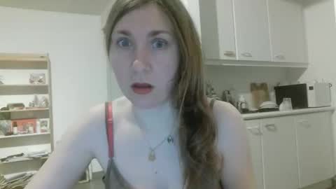 JasmineGlamour online show from April 22, 2026, 12:35 am