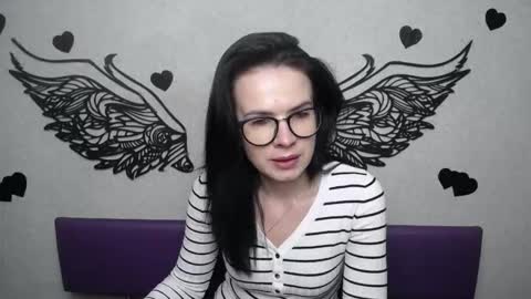 JasmineKouch online show from September 23, 2025, 5:27 pm