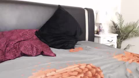 JasoN online show from December 13, 2025, 7:53 pm