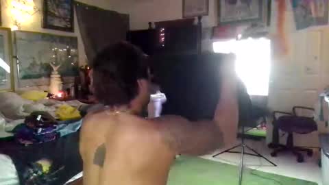 jj online show from March 26, 2026, 1:44 am