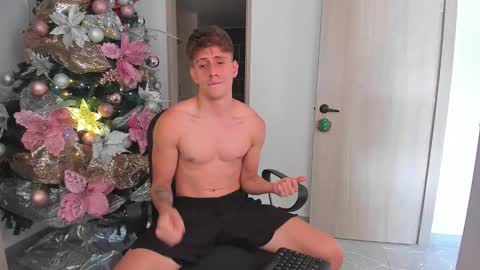 Snapshot of jasper__jones chatting on December 6, 2024, 7:12 pm JASPER JONES online show from December 6, 2024, 7:12 pm