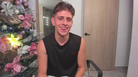 Snapshot of jasper__jones chatting on December 17, 2024, 10:12 am JASPER JONES online show from December 17, 2024, 10:12 am