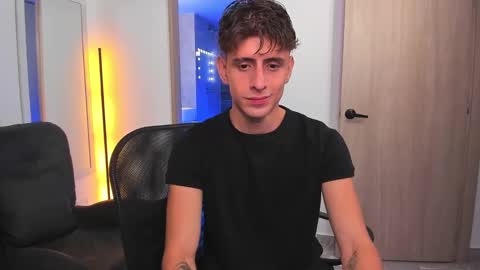 Snapshot of jasper__jones chatting on January 5, 2025, 6:46 am JASPER JONES online show from January 5, 2025, 6:46 am