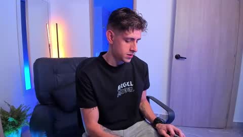 Snapshot of jasper__jones chatting on January 11, 2025, 8:22 am JASPER JONES online show from January 11, 2025, 8:22 am