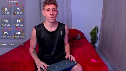 Snapshot of jasper__jones chatting on February 14, 2025, 11:42 pm JASPER JONES online show from February 14, 2025, 11:42 pm