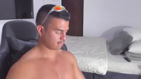 Snapshot of jasperbrooksx chatting on February 1, 2025, 1:02 am JBrooksXx online show from February 1, 2025, 1:02 am