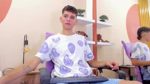 Snapshot of jasson_smit chatting on December 18, 2024, 1:56 pm J A S S O N online show from December 18, 2024, 1:56 pm