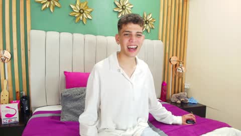 Snapshot of jasson_smit chatting on January 11, 2025, 2:04 pm J A S S O N online show from January 11, 2025, 2:04 pm