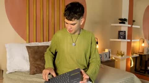 Snapshot of jasson_smit chatting on October 19, 2025, 1:34 pm J A S S O N online show from October 19, 2025, 1:34 pm