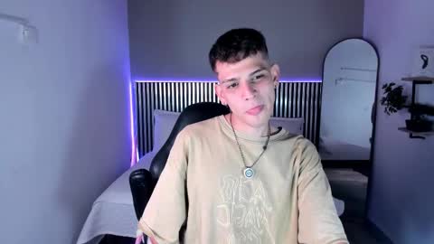 Snapshot of jasson_smit chatting on November 26, 2025, 7:37 pm J A S S O N online show from November 26, 2025, 7:37 pm