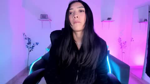 Jaulyn online show from March 18, 2026, 1:58 pm