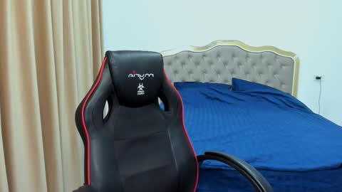 Snapshot of javicute4u chatting on March 12, 2025, 11:33 pm Javi online show from March 12, 2025, 11:33 pm