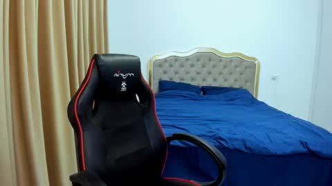 Snapshot of javicute4u chatting on October 3, 2025, 10:29 pm Javi online show from October 3, 2025, 10:29 pm