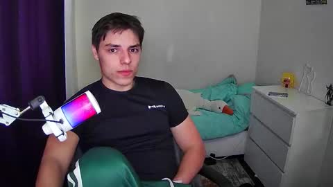 Snapshot of javiermire chatting on November 2, 2025, 11:01 am javi online show from November 2, 2025, 11:01 am