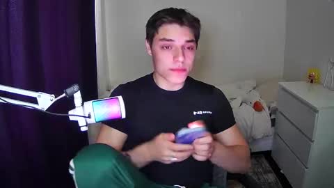 Snapshot of javiermire chatting on November 10, 2025, 11:09 am javi online show from November 10, 2025, 11:09 am