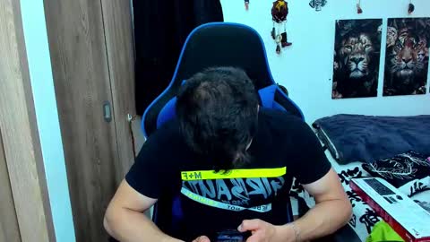 Javier online show from February 19, 2025, 9:25 pm