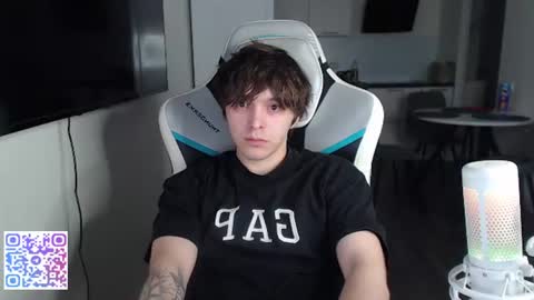 Jayce online show from July 7, 2026, 2:21 pm
