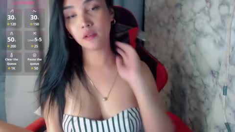 Jayda Khalifa  online show from February 4, 2025, 11:38 am