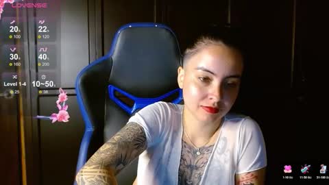 Snapshot of jaydensalvatore_ chatting on November 3, 2025, 9:59 pm online show from November 3, 2025, 9:59 pm