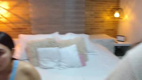 Snapshot of jazmin_dharius chatting on November 20, 2025, 9:42 am Jazmin and Scarlett online show from November 20, 2025, 9:42 am