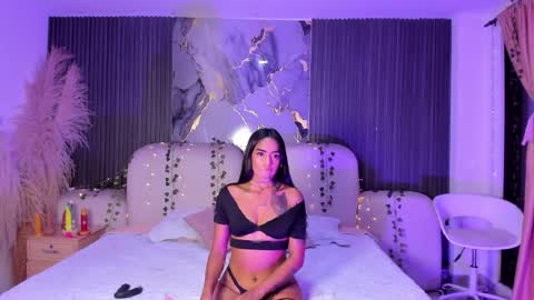 Jazminrusso  online show from April 5, 2026, 5:15 am