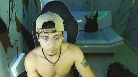 jbarto_ online show from May 25, 2026, 3:01 am