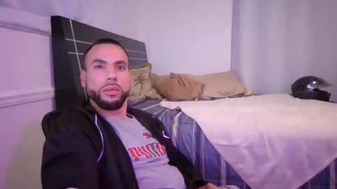 JcMax305 online show from March 5, 2025, 6:33 am