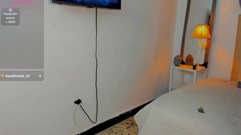 jhon online show from December 22, 2024, 3:44 am