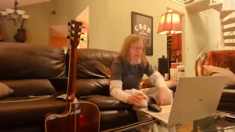 Snapshot of jdineuless chatting on January 4, 2025, 10:24 pm JDinEuless online show from January 4, 2025, 10:24 pm