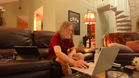 Snapshot of jdineuless chatting on February 8, 2025, 11:24 pm JDinEuless online show from February 8, 2025, 11:24 pm