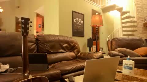 Snapshot of jdineuless chatting on November 16, 2025, 3:28 pm JDinEuless online show from November 16, 2025, 3:28 pm