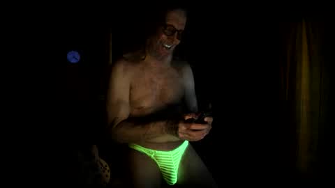 Snapshot of jdineuless chatting on March 22, 2026, 9:29 pm JDinEuless online show from March 22, 2026, 9:29 pm