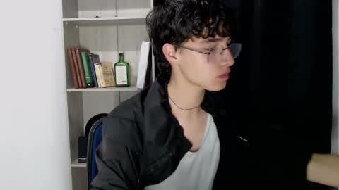 Snapshot of jeam_hot chatting on December 19, 2024, 9:49 pm jeam_hot online show from December 19, 2024, 9:49 pm