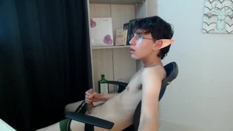 Snapshot of jeam_hot chatting on December 22, 2024, 12:50 am jeam_hot online show from December 22, 2024, 12:50 am