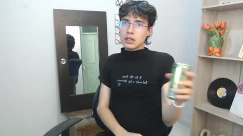 Snapshot of jeam_hot chatting on December 22, 2024, 9:09 pm jeam_hot online show from December 22, 2024, 9:09 pm