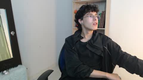 Snapshot of jeam_hot chatting on January 4, 2025, 10:24 pm jeam_hot online show from January 4, 2025, 10:24 pm