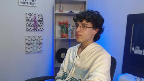 Snapshot of jeam_hot chatting on January 17, 2025, 9:28 pm jeam_hot online show from January 17, 2025, 9:28 pm