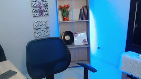 Snapshot of jeam_hot chatting on January 21, 2025, 12:36 am jeam_hot online show from January 21, 2025, 12:36 am