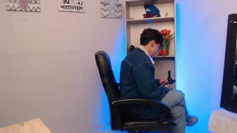 Snapshot of jeam_hot chatting on September 9, 2025, 8:41 pm jeam_hot online show from September 9, 2025, 8:41 pm