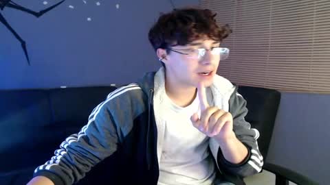 Snapshot of jeam_hot chatting on September 20, 2025, 10:33 pm jeam_hot online show from September 20, 2025, 10:33 pm