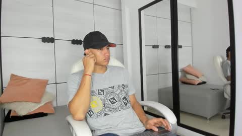 Jean Bllack online show from October 28, 2025, 11:14 am