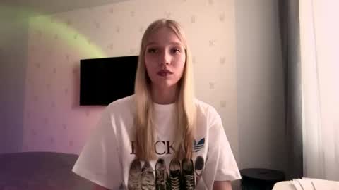 Snapshot of jeanmariemolsan chatting on June 13, 2026, 8:34 am jeanmariemolsan online show from June 13, 2026, 8:34 am