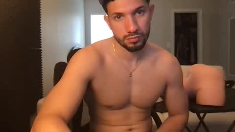 jeanwhitebianco online show from December 3, 2025, 9:02 pm