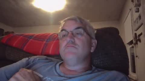 dadbody71 online show from October 13, 2025, 1:49 am