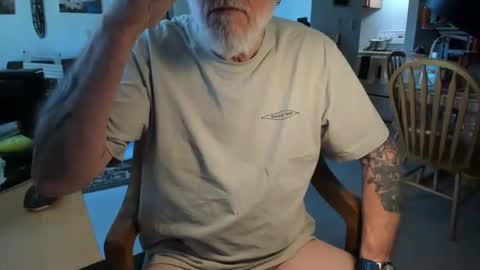 Snapshot of jeepman56 chatting on April 20, 2026, 8:43 pm jeepman56 online show from April 20, 2026, 8:43 pm