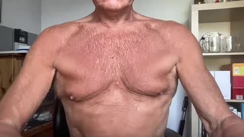 Sensual Jeeves online show from August 3, 2026, 7:51 am