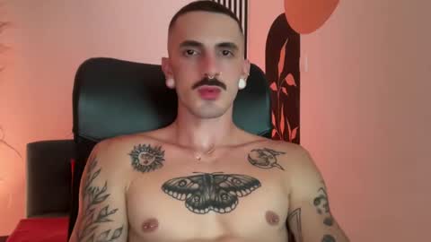 Snapshot of jeff_cube chatting on October 2, 2025, 9:33 pm Jeff and Mugi Independent model online show from October 2, 2025, 9:33 pm