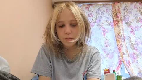 Jessica online show from April 17, 2026, 8:28 am